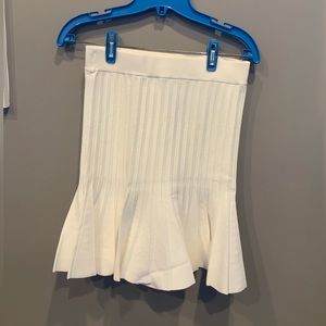 ZARA knit skirt. On point trend for Summer ‘23!